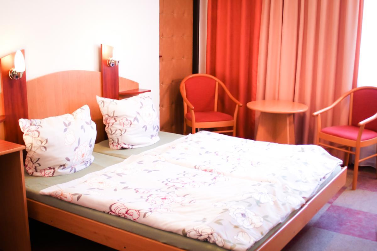 Pension Bob Prague Ngoại thất bức ảnh